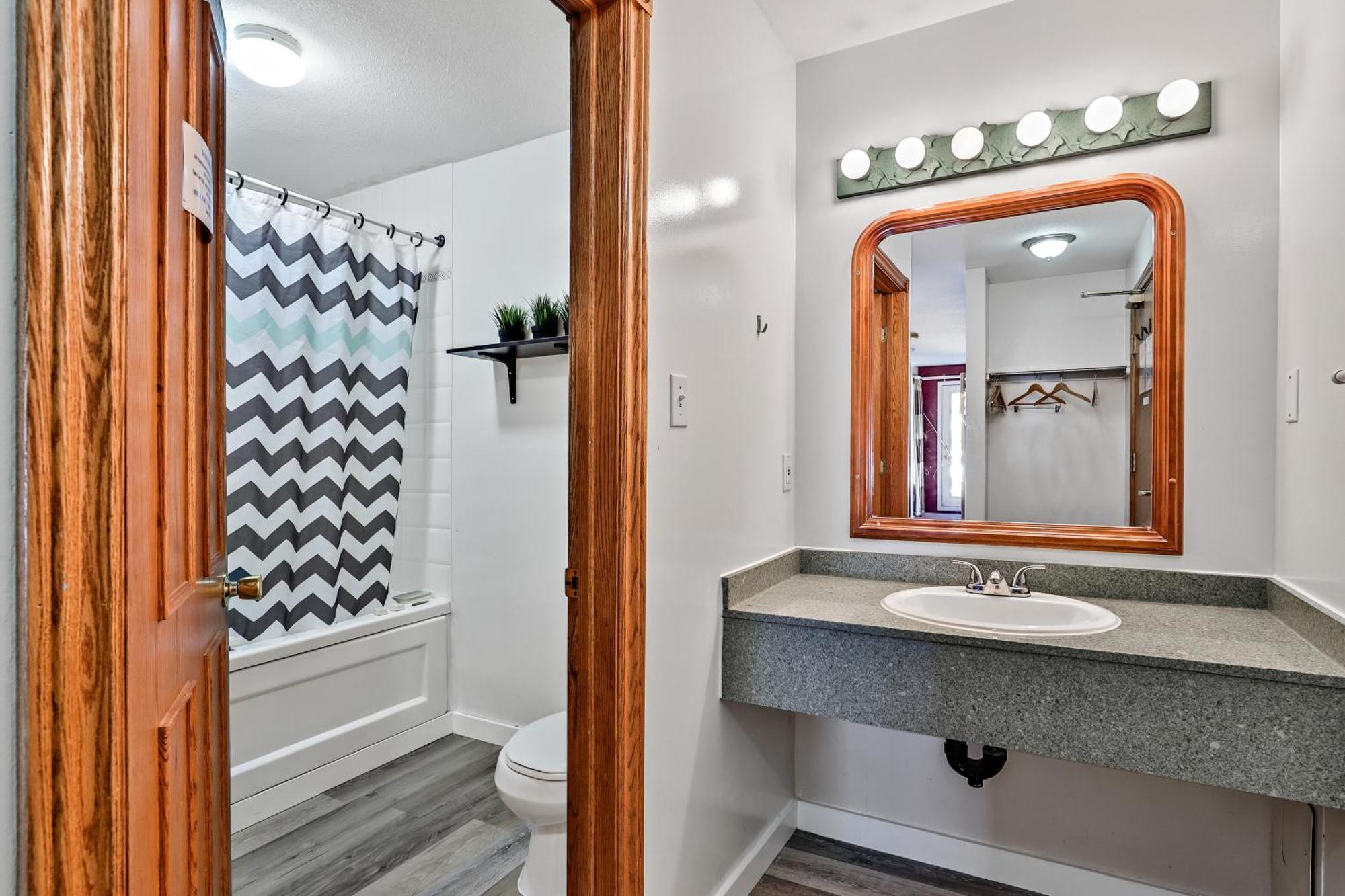 Samesun Banff Hostel Bagian luar foto