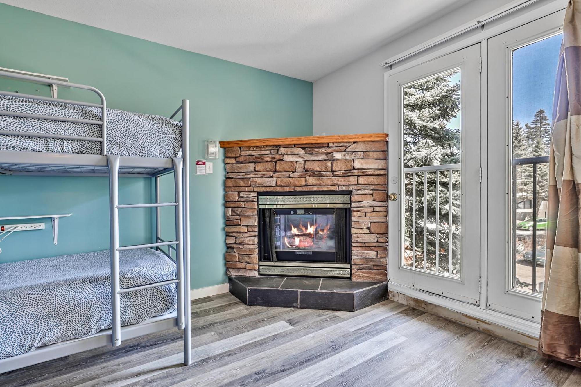 Samesun Banff Hostel Bagian luar foto